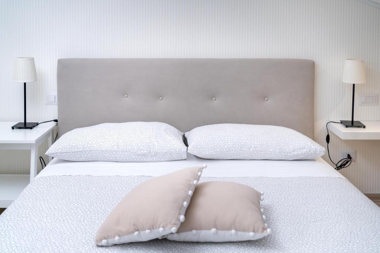 Otium Rooms / Camere E Appartamenti Morrovalle Eksteriør bilde
