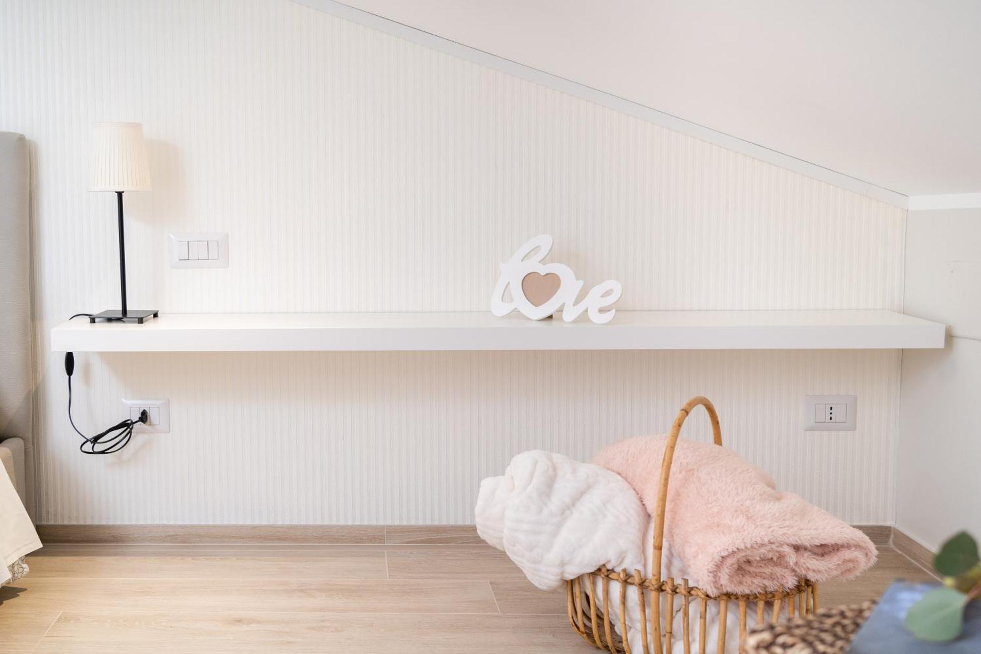 Otium Rooms / Camere E Appartamenti Morrovalle Eksteriør bilde